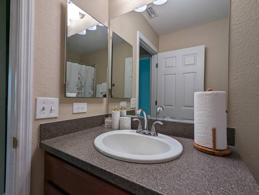 3Bed & 2Bath Property Couple Minutes From Siesta Key Beach & Downtown Sarasota Esterno foto